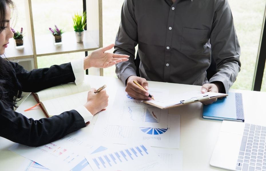 intervencion profesional en la entrega de bienes comunes